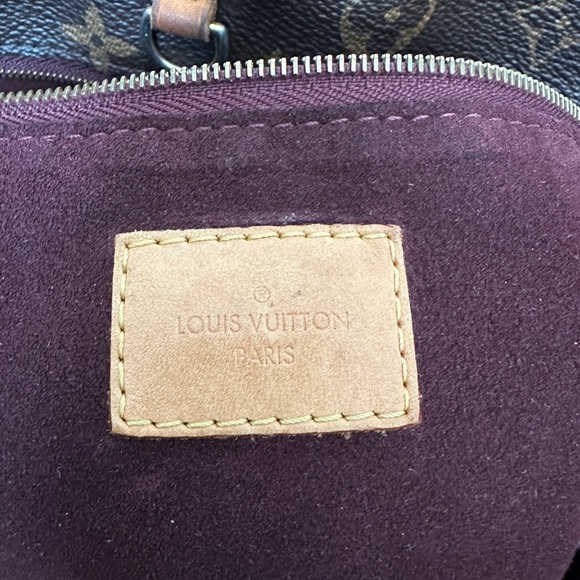 Authentic (receipt & paperwork included) Louis Vuitton "Voiltaire" handbag - Picture 7 of 14